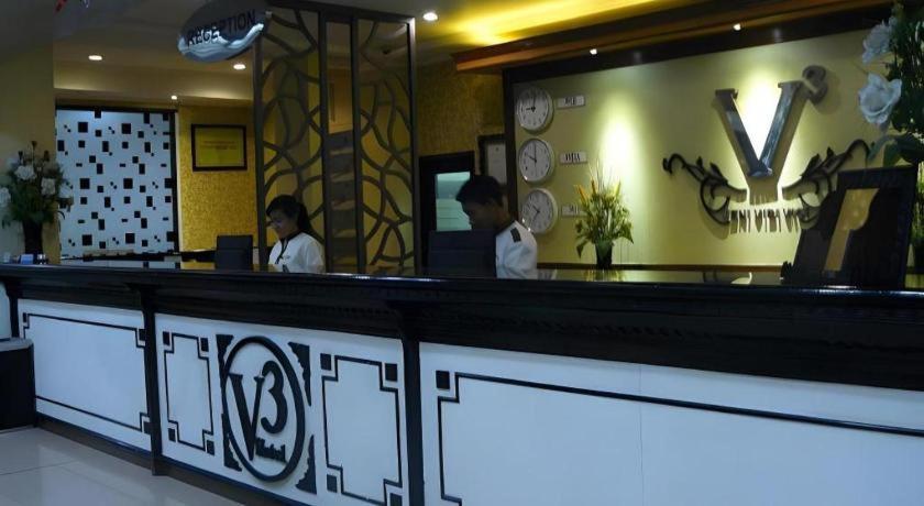 V3 Hotel Surabaya Kültér fotó