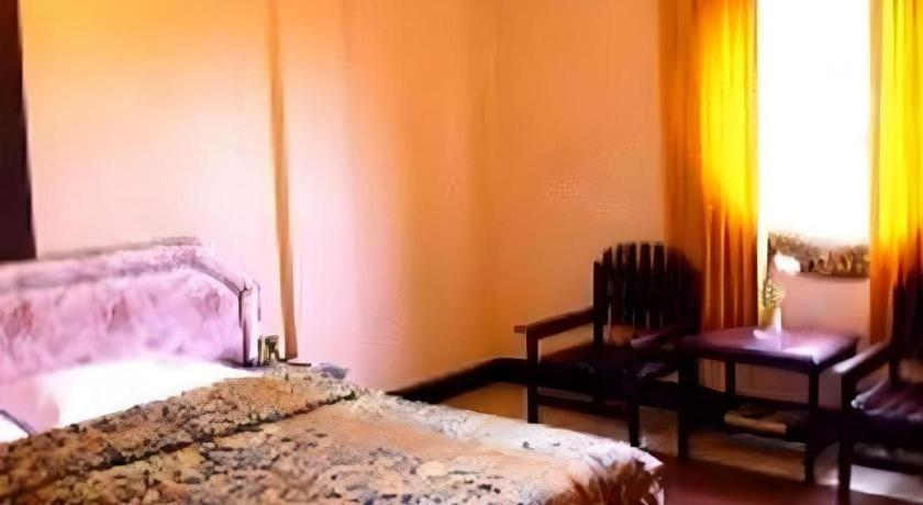 V3 Hotel Surabaya Kültér fotó