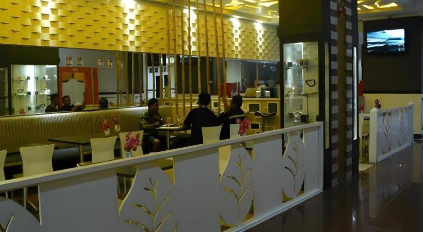 V3 Hotel Surabaya Kültér fotó